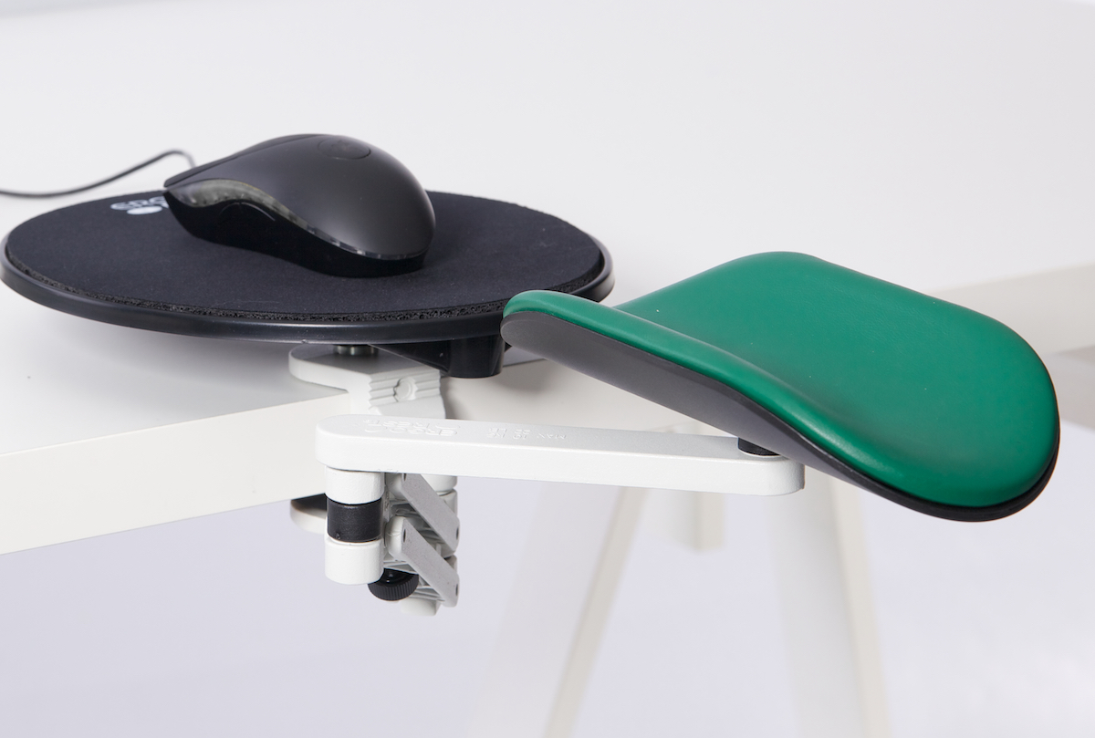 Ergorest mit Mousepad weiß 350-weiß, 1-für Tischplatte 34 bis 64 mm, 51-Arm standard 89 mm, Pad lang 200 mm grün Ergorest mit Mousepad weiß 350-weiß, 1-für Tischplatte 34 bis 64 mm, 51-Arm standard 89 mm, Pad lang 200 mm grün